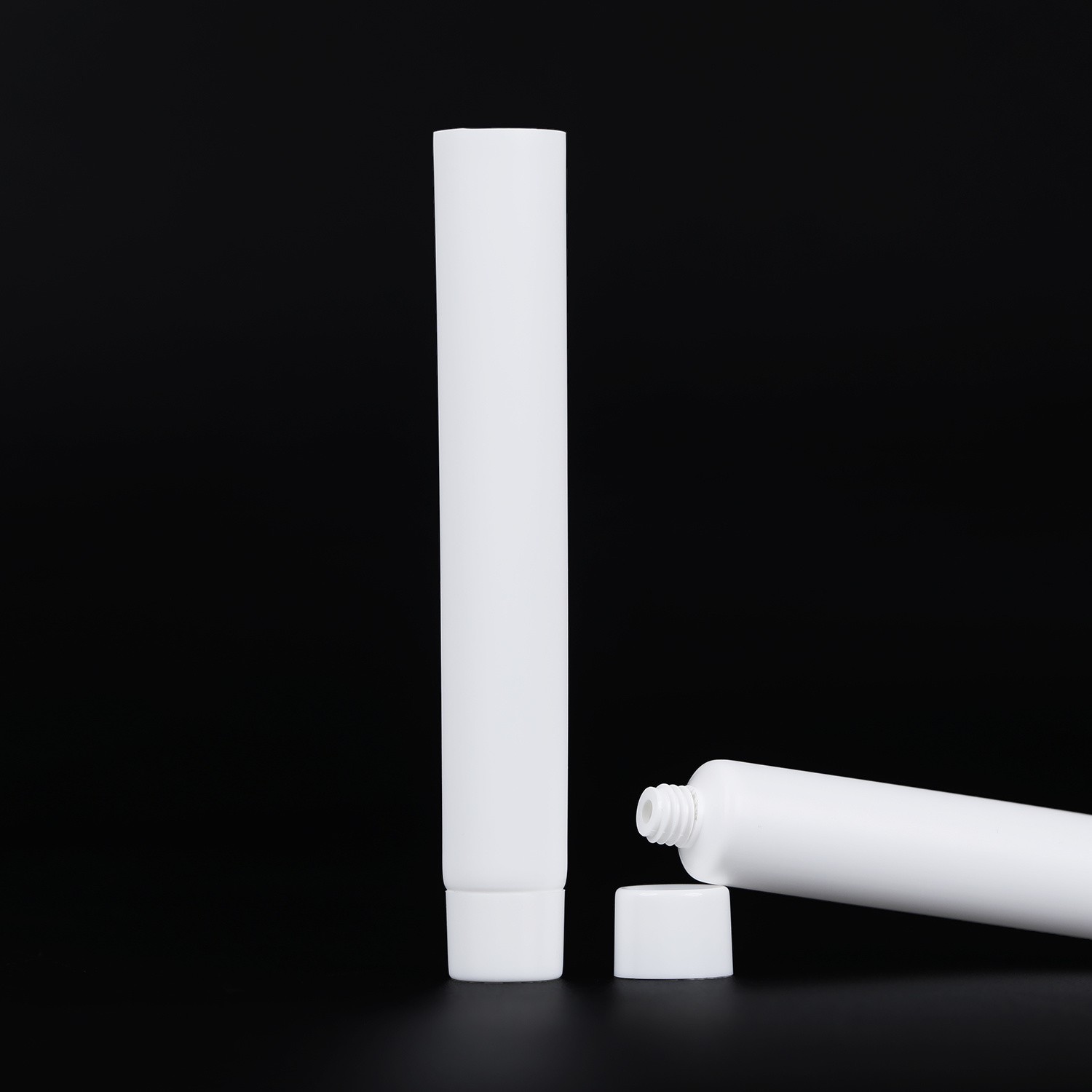 Plastic Cosmetic Tubes Made From High Quality PE Plastic for Cosmetic Packaging