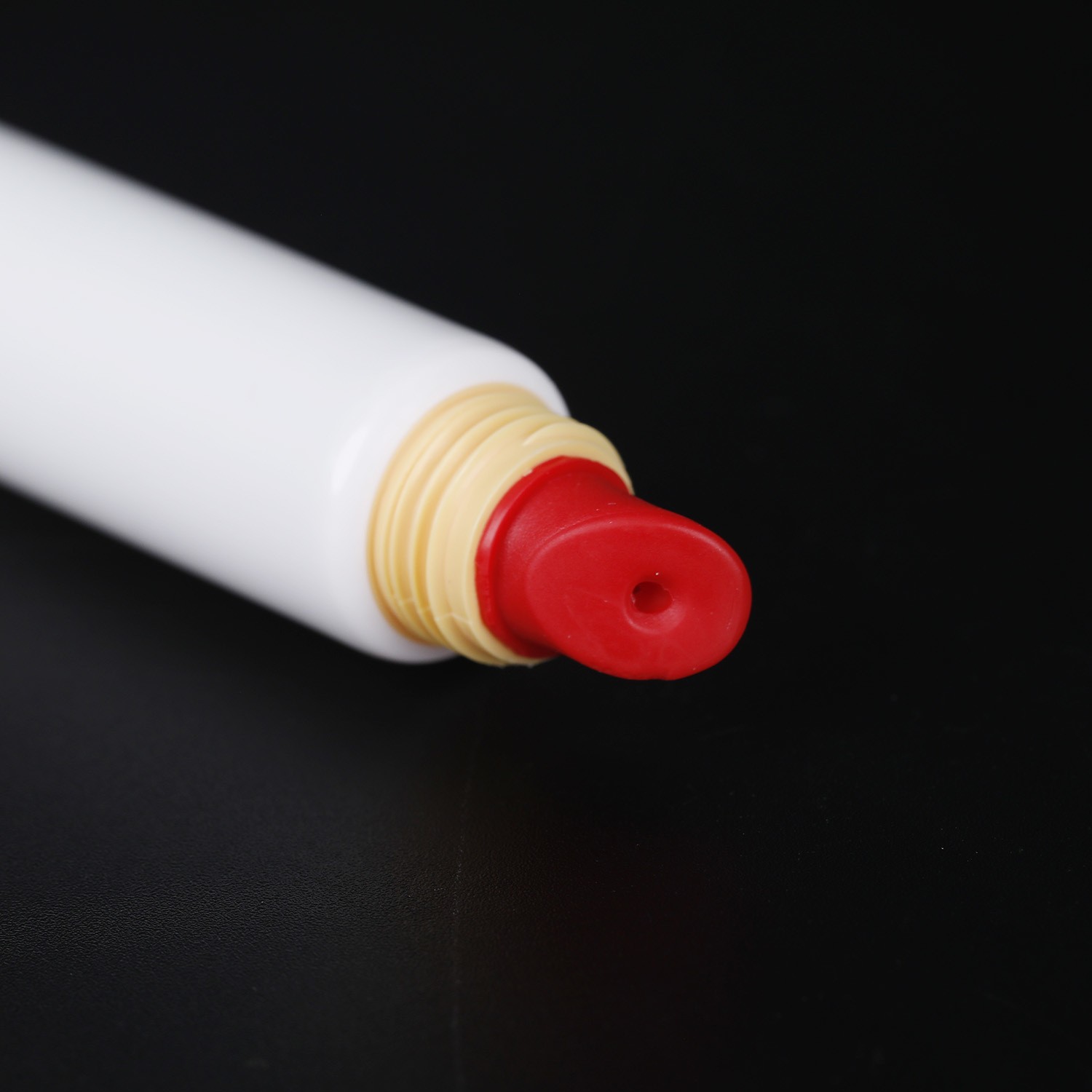 Custom Packaging Factory Lip Oil Tube Cream Packaging Eco-Friendly PE Tube Hose Tube Lip Gloss Tubes
