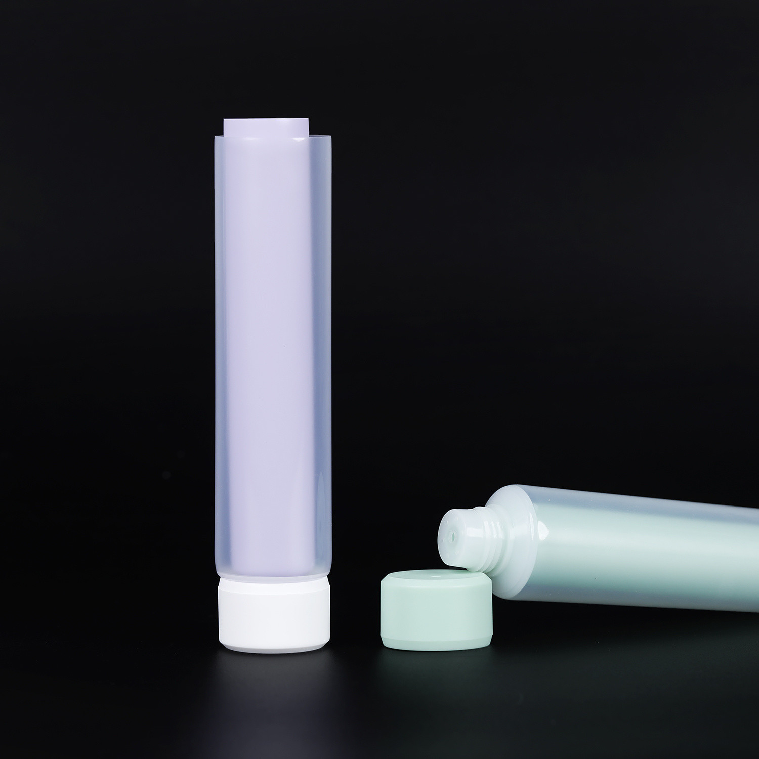 China Transparent Cosmetic Squeeze Tube Soft Plastic Hoses Packaging Producer