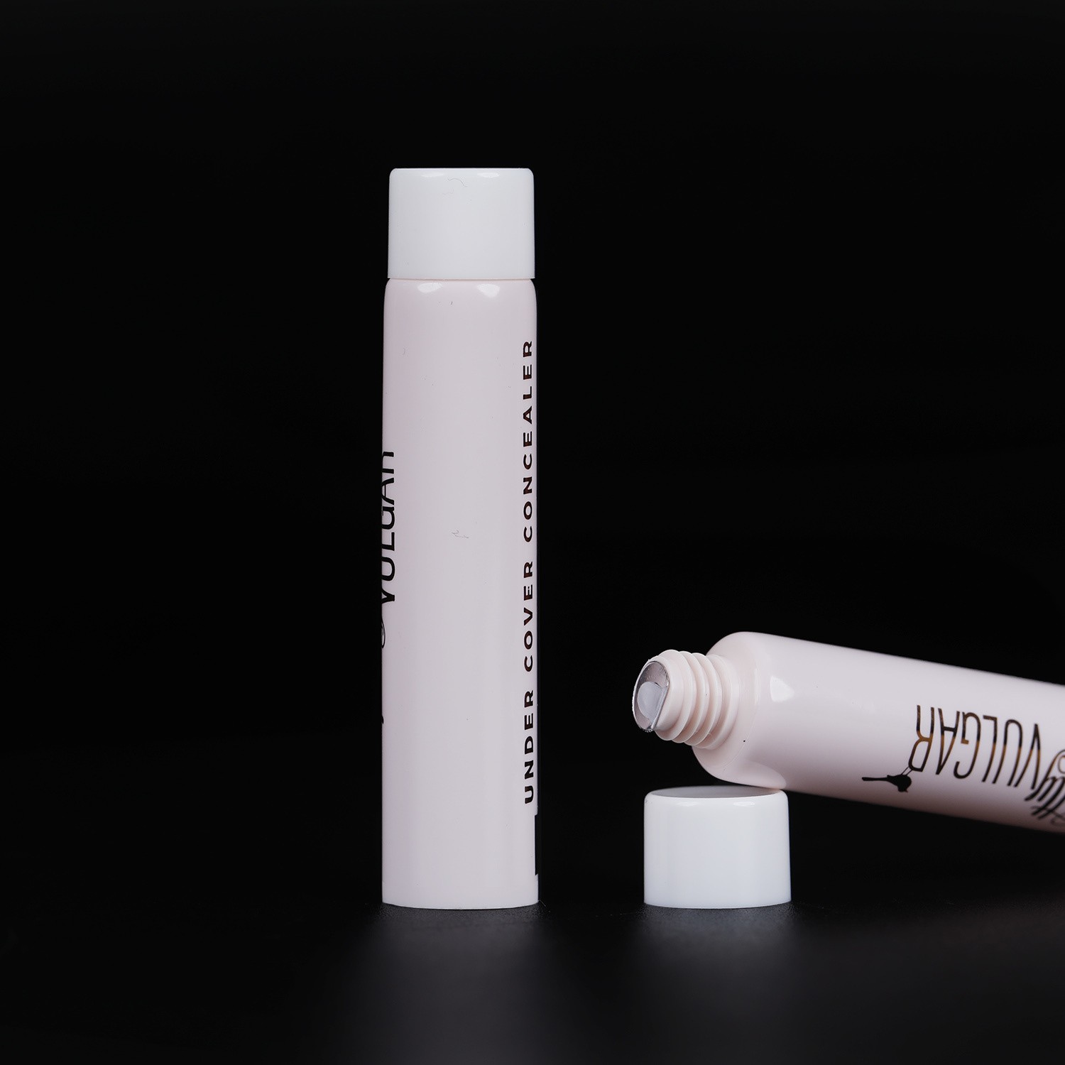 Custom 15ml - 30ml Empty Soft PE Packaging Lip Gloss Squeeze Cosmetic Eye Cream Container PE Tube